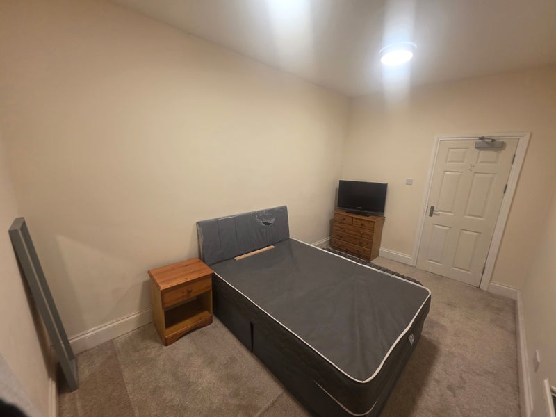 Room Bewsey Road in Warrington