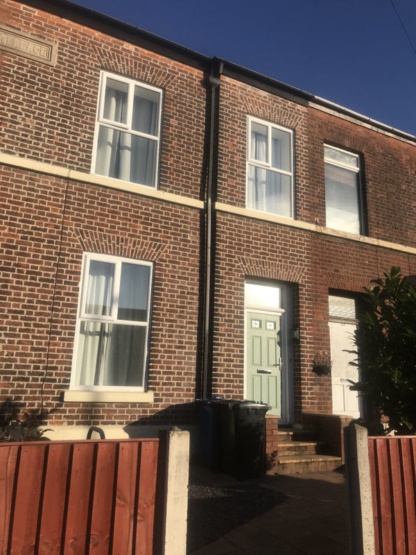 Room Bewsey Road in Warrington
