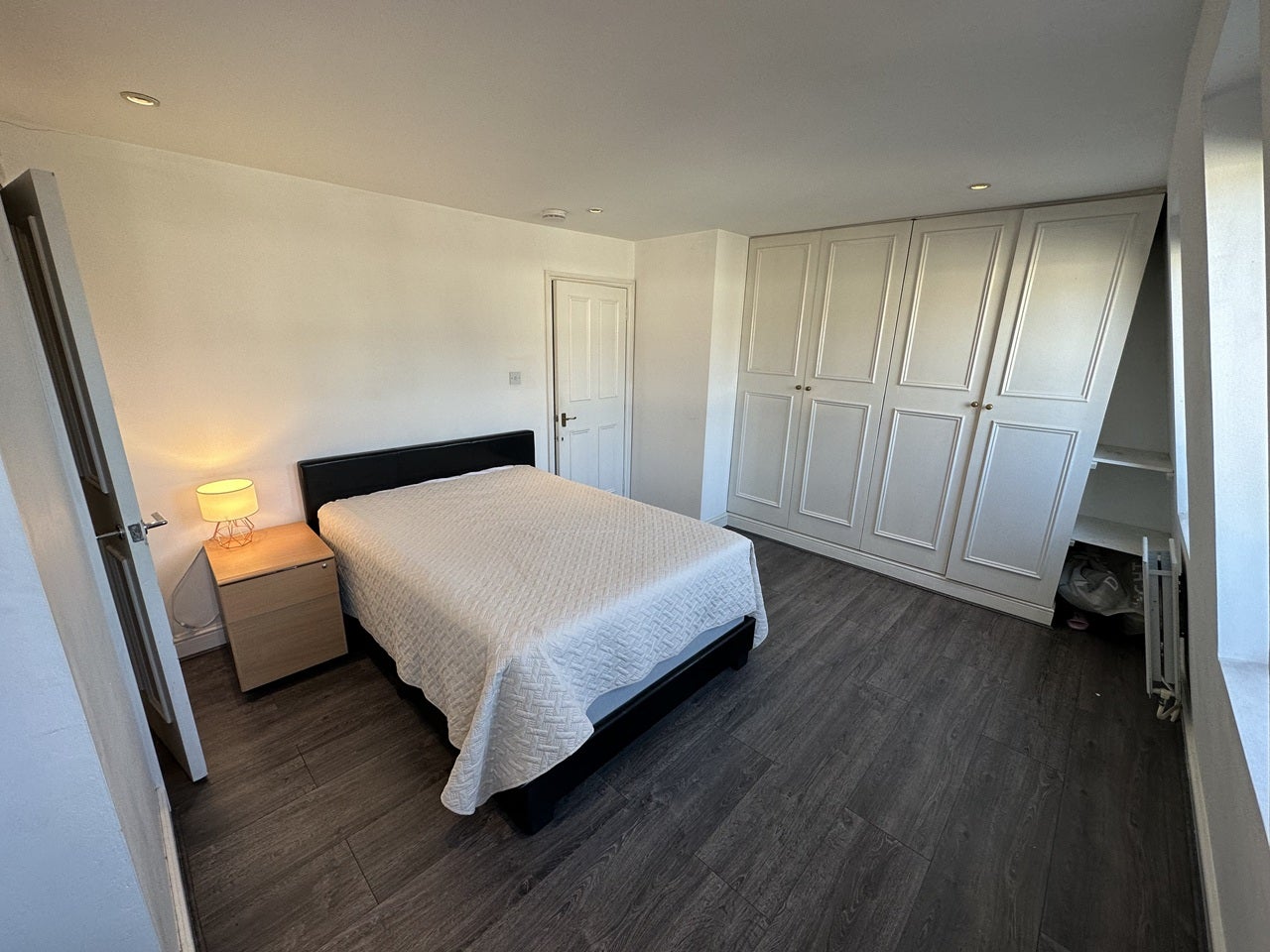 Room Netherwood Road in Greater London