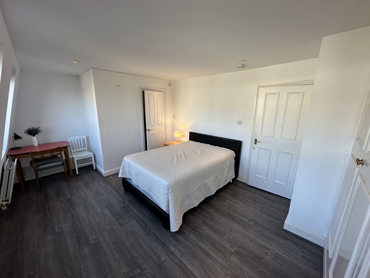 Room Netherwood Road in Greater London
