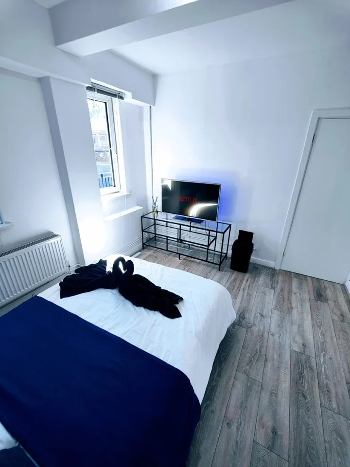 Flat Druid Street in Greater London
