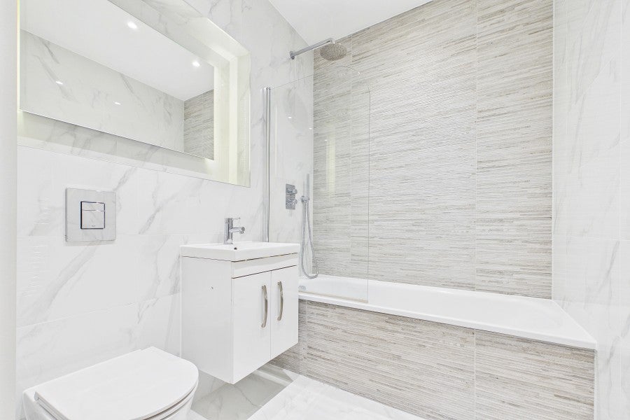 Flat London Road in Surrey Heath