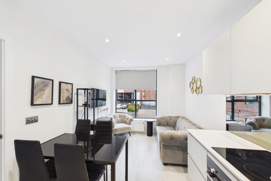Flat London Road in Surrey Heath