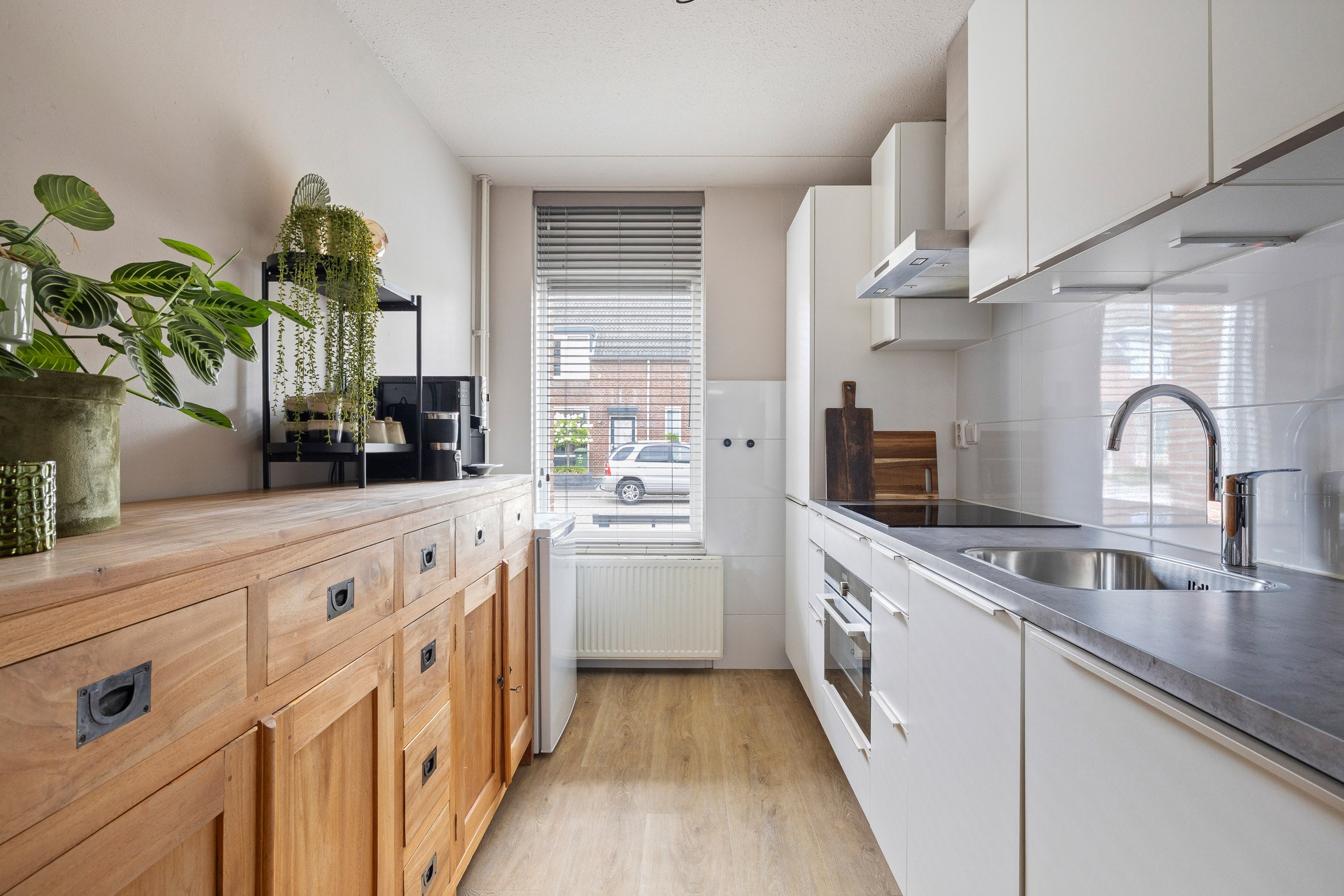 Tussenwoning te koop: Servaashof 6, Helden