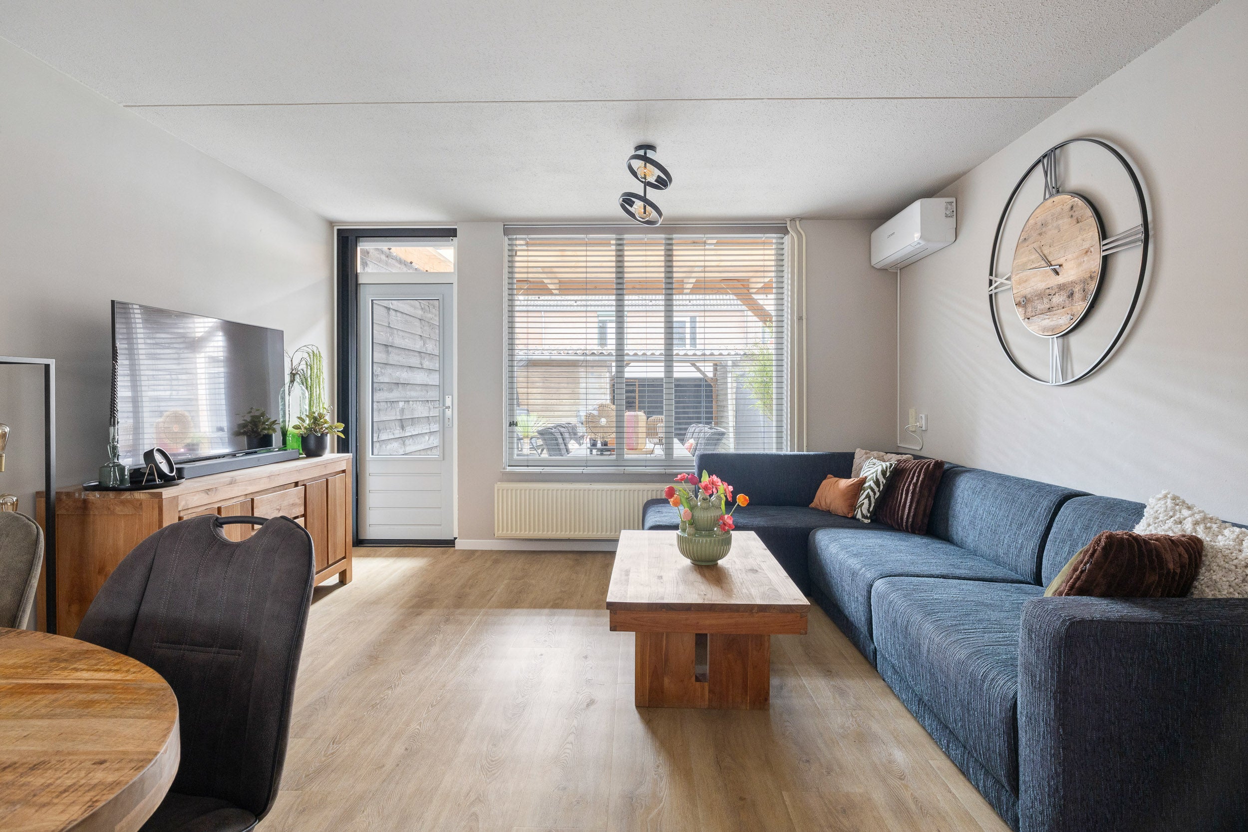 Tussenwoning te koop: Servaashof 6, Helden