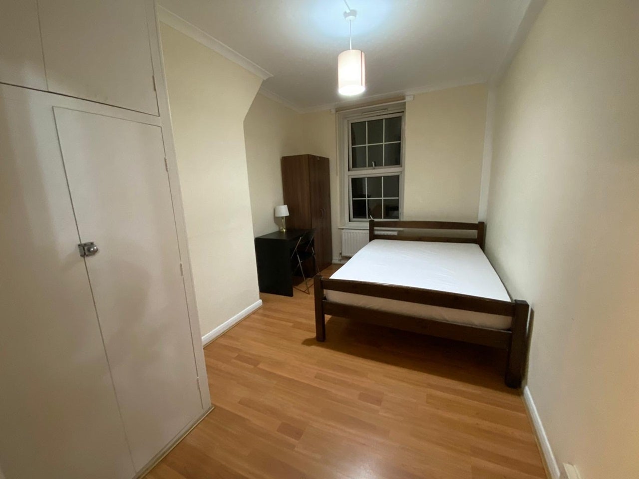 Flat Collingwood Street in Greater London