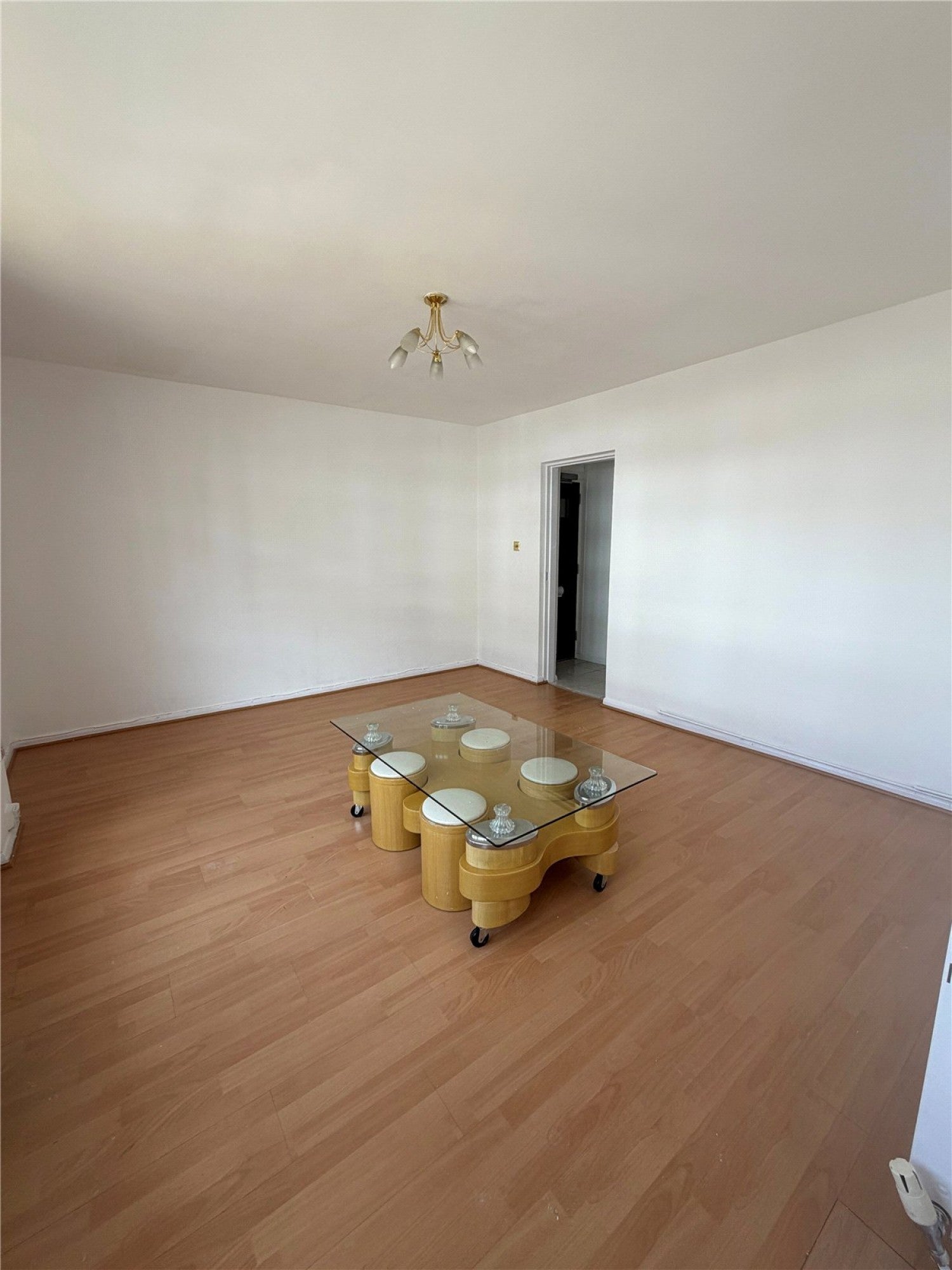 Flat Cherry Road in Greater London