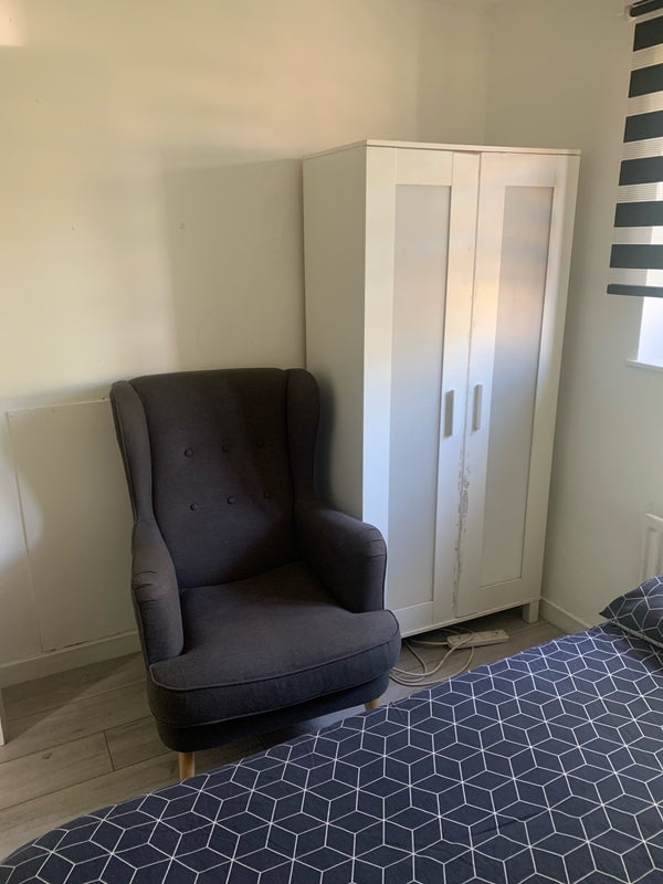 Room Larch Close in Greater London