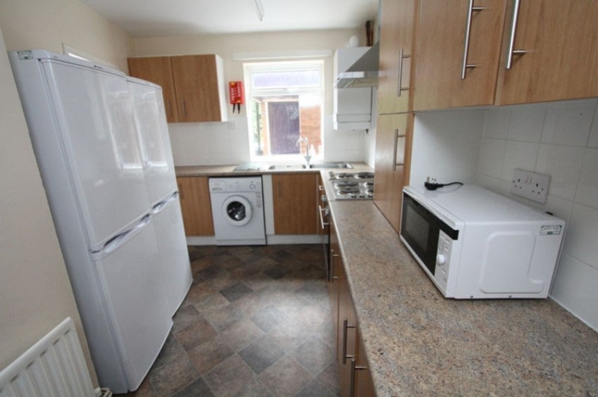 Room Charter Avenue in Coventry