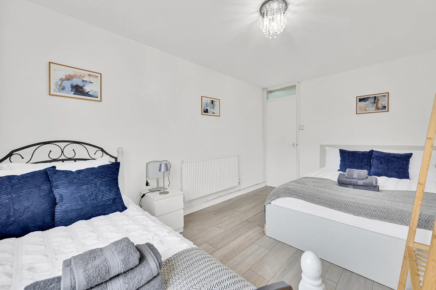 Flat Burder Close in Greater London