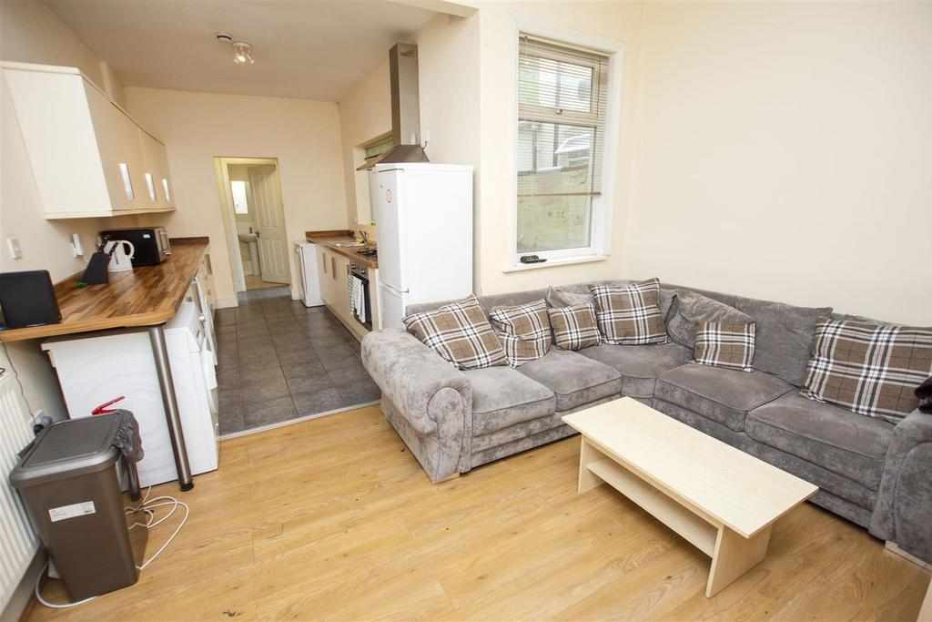 Flat Heeley Road in Birmingham