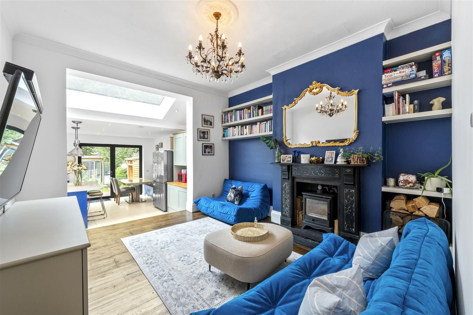 House Laurel Road in Greater London