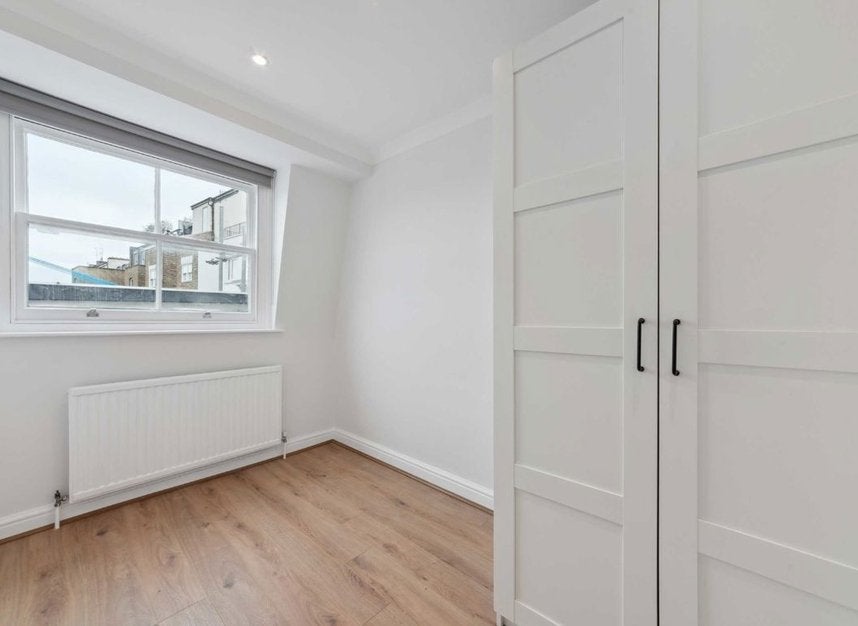Flat Chepstow Road in City of Westminster