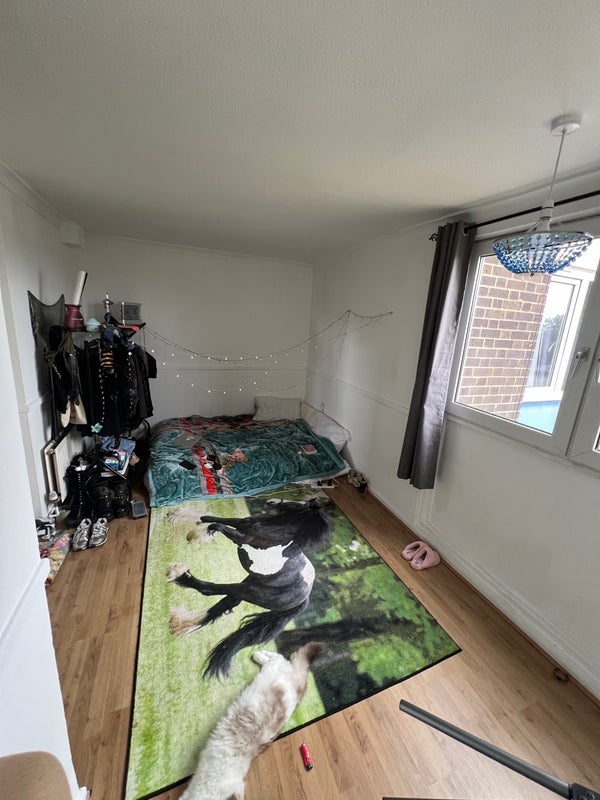 Room Arbery Road in Greater London