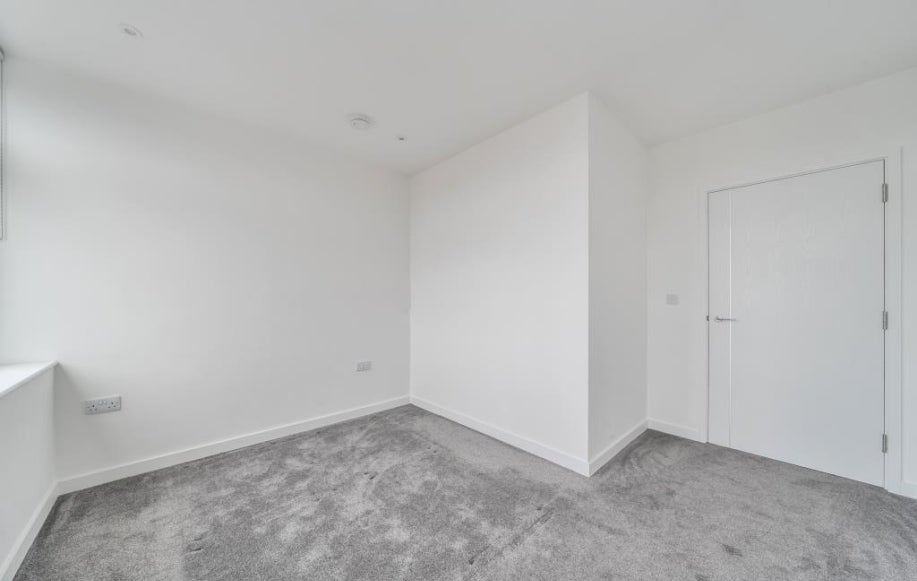 Flat London Road in Borough of Spelthorne
