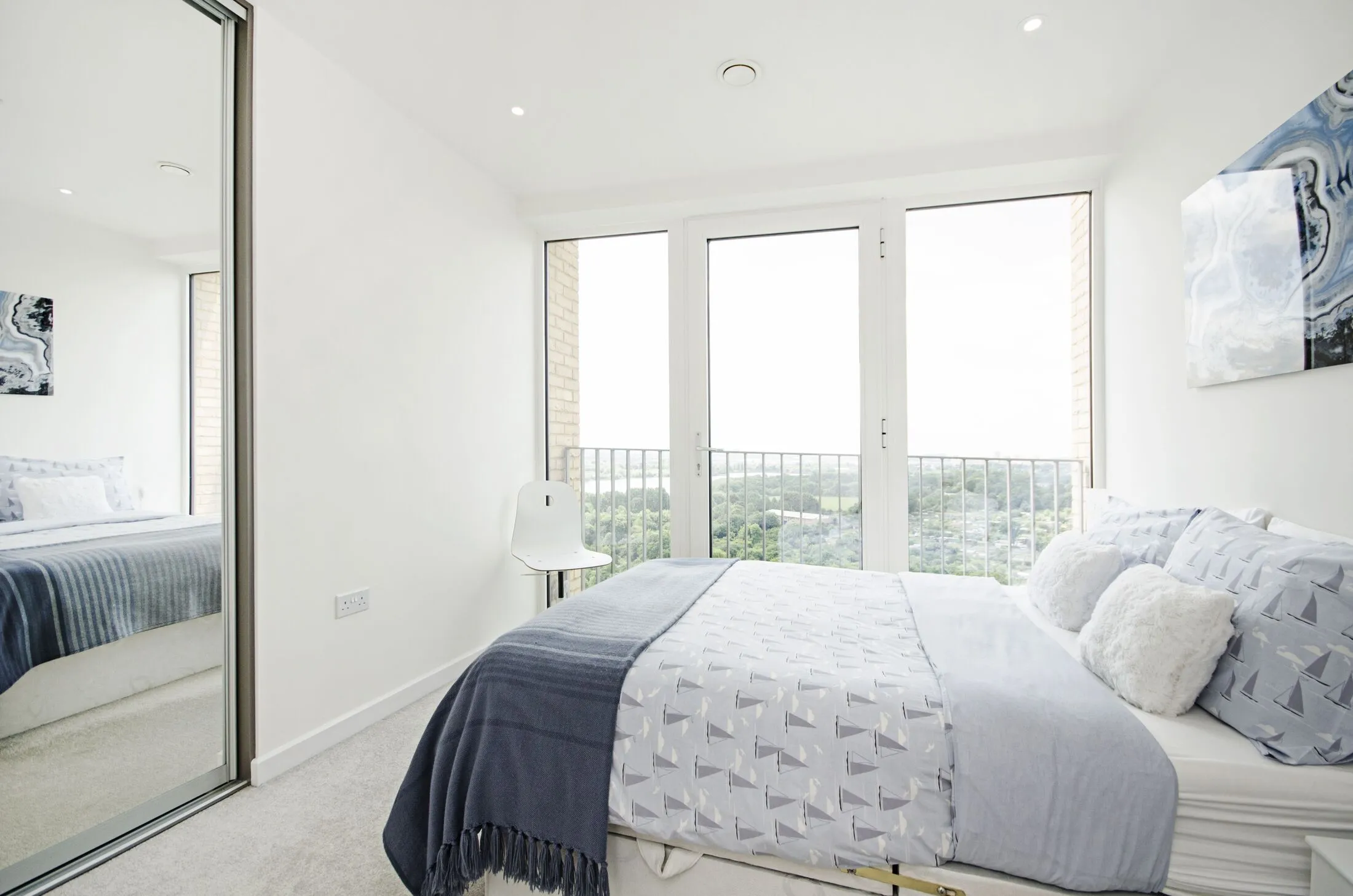 Flat Cool Oak Lane in Greater London