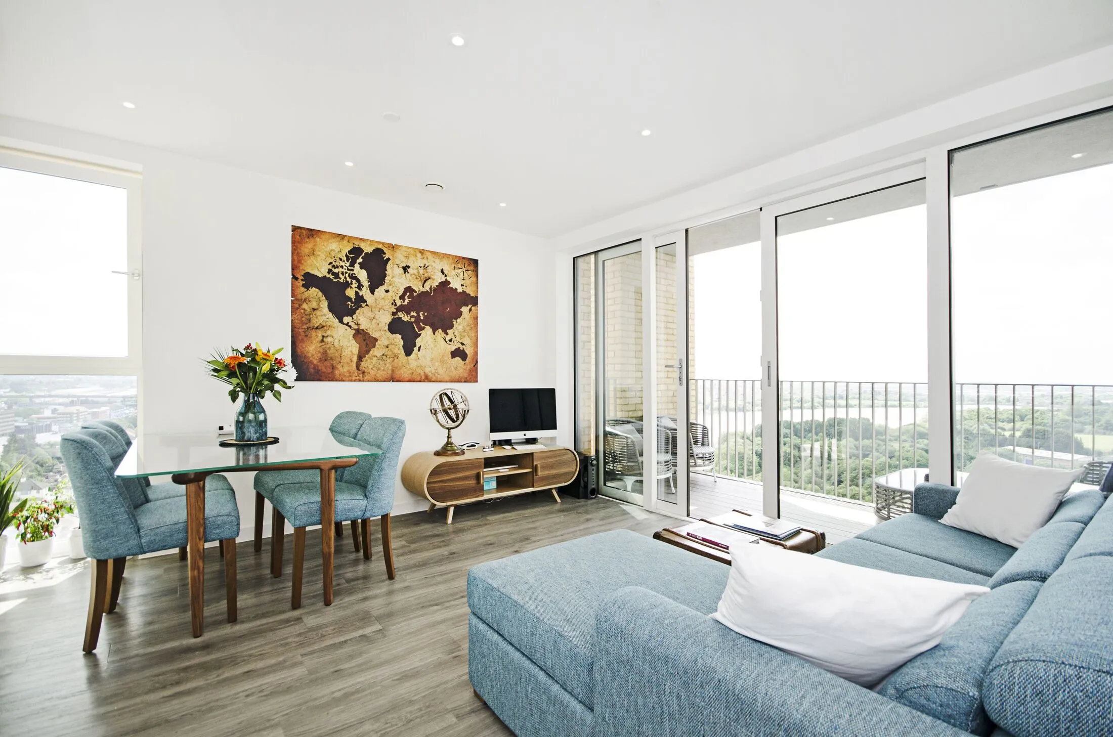 Flat Cool Oak Lane in Greater London