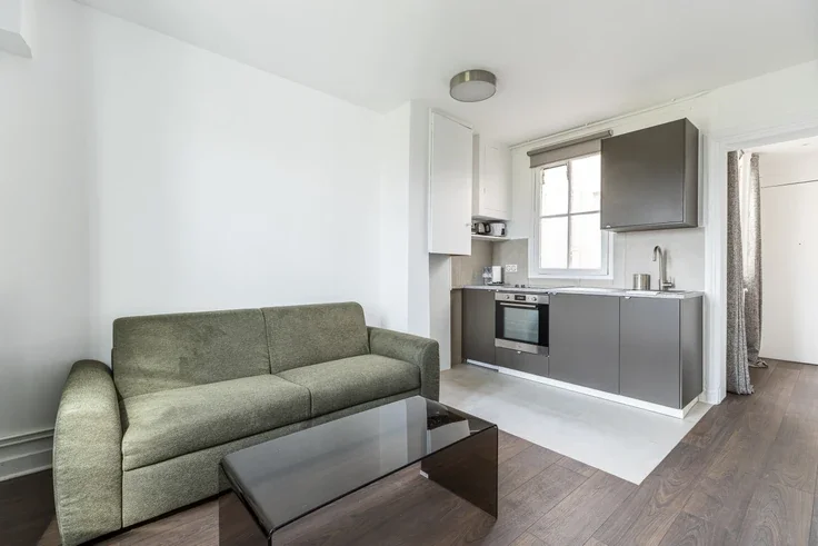 Appartement Place Léon Blum à Paris