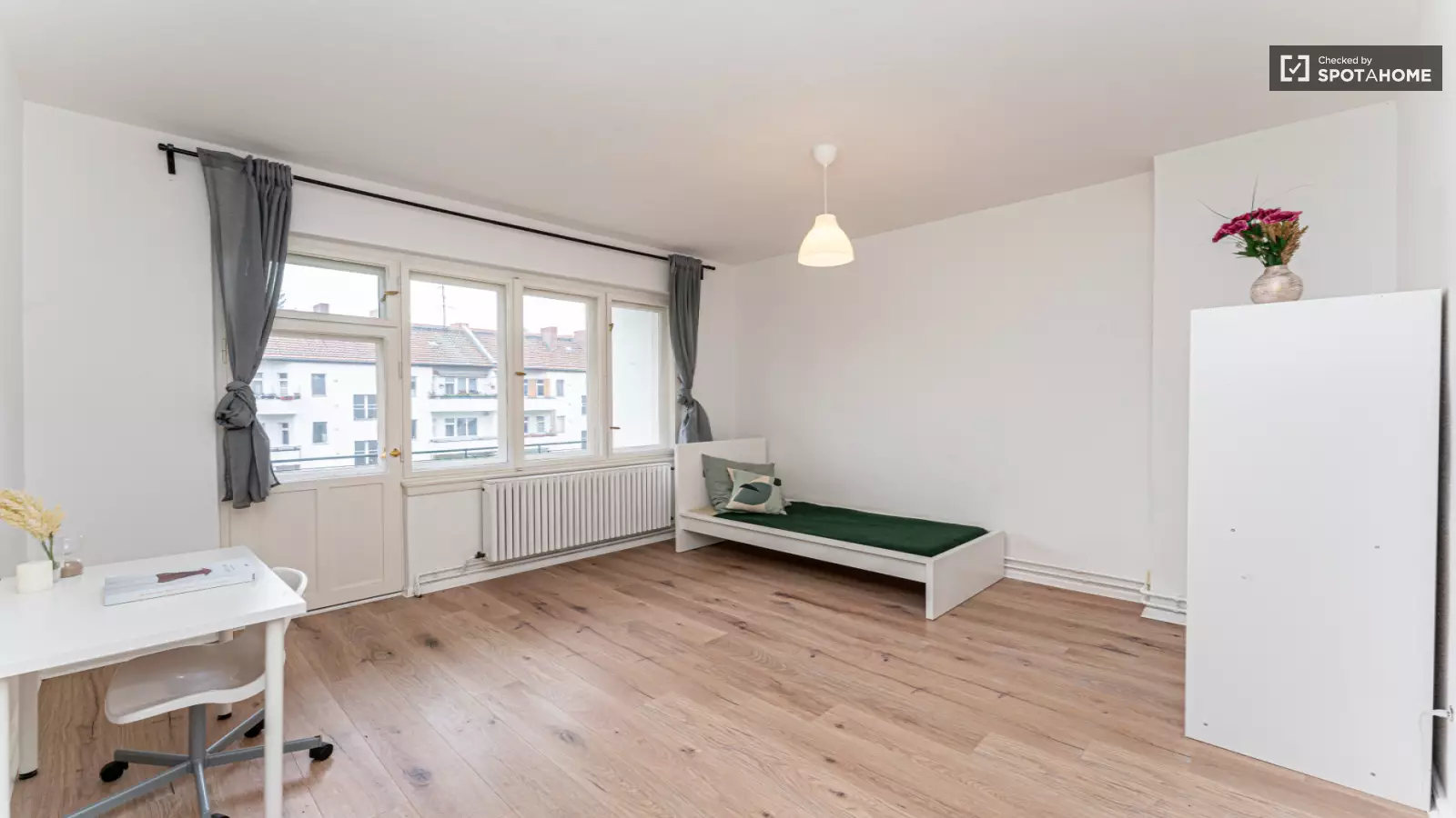 Wohnung Leibnizstraße in Berlin