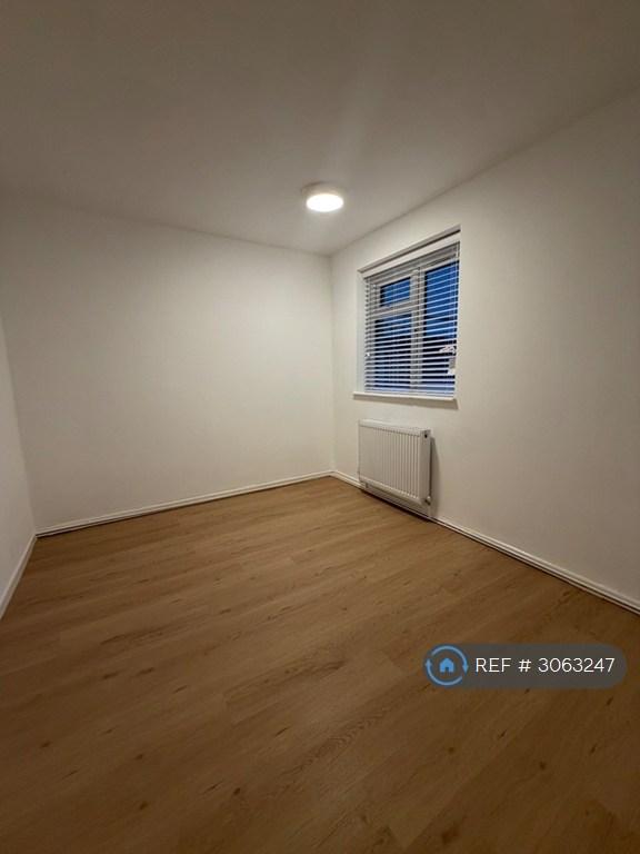 Flat Saint Damian's Croft in Litherland