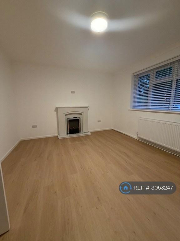 Flat Saint Damian's Croft in Litherland