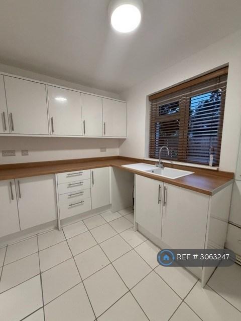 Flat Saint Damian's Croft in Litherland