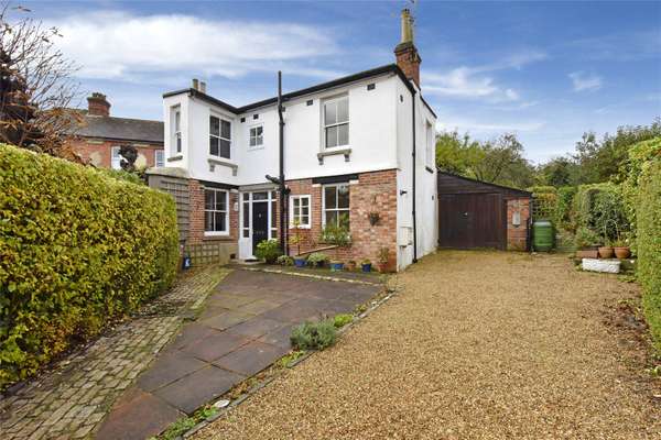House Vicarage Road in South Oxfordshire