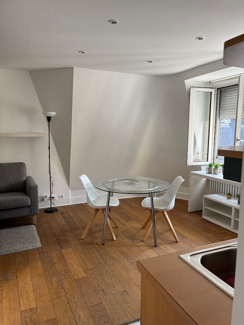 Flat Avenue Hubert Germain in Paris