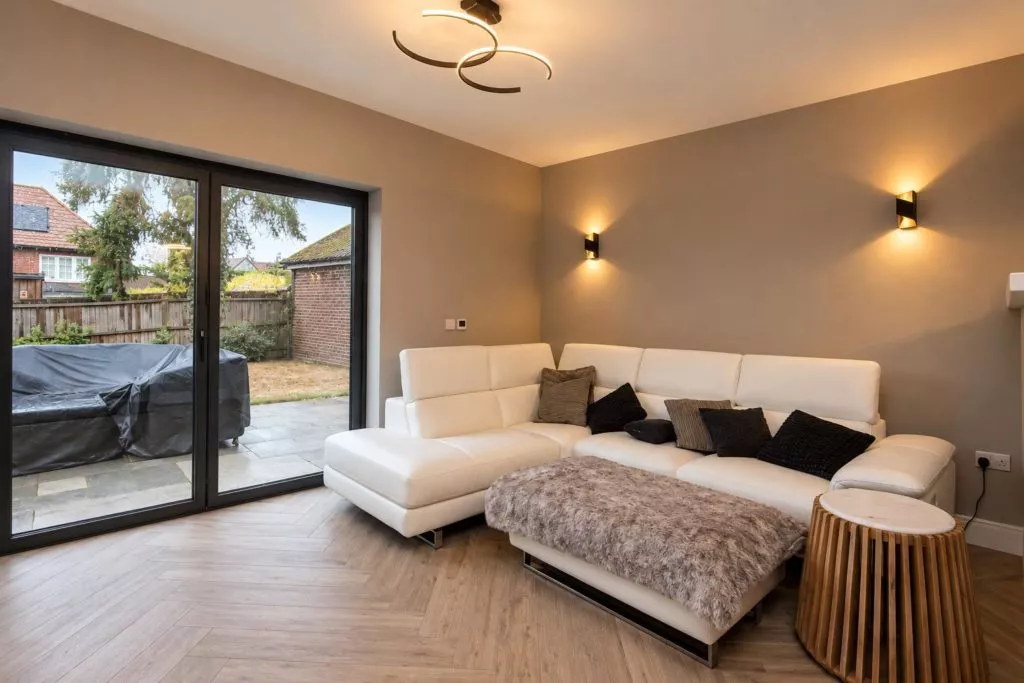 House Leatherhead Road in Mole Valley