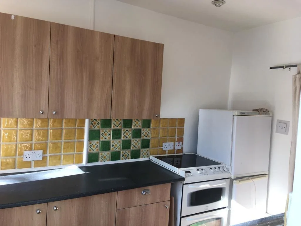 Flat Melbourne Court in Greater London