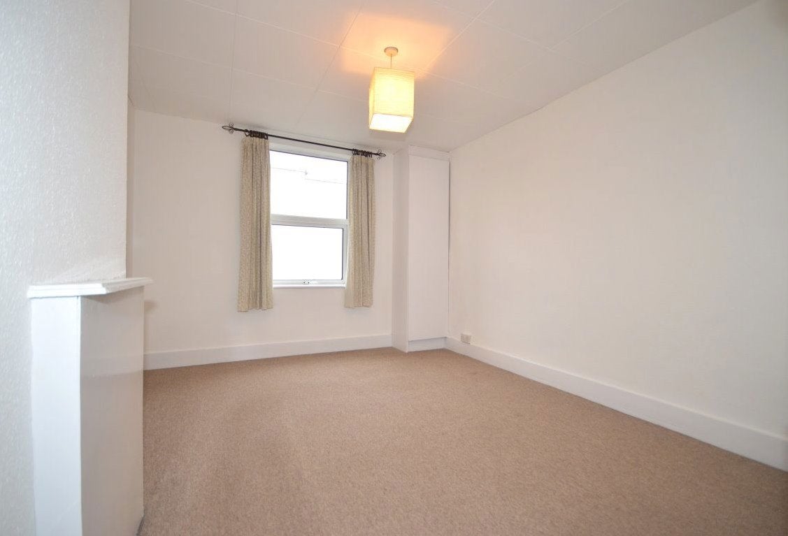 Flat Hatfield Road in St Albans