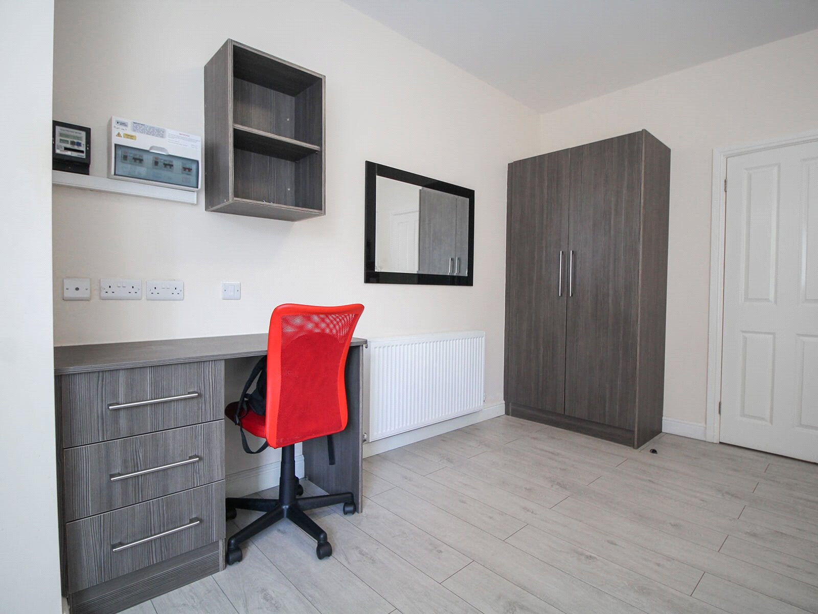 Flat Clarendon Road in Leeds