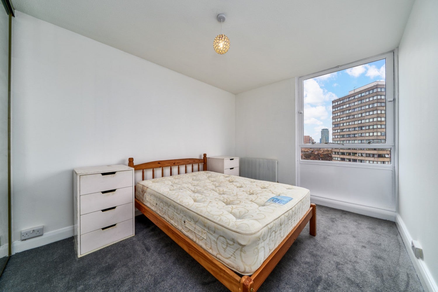 Flat Bramlands Close in Greater London