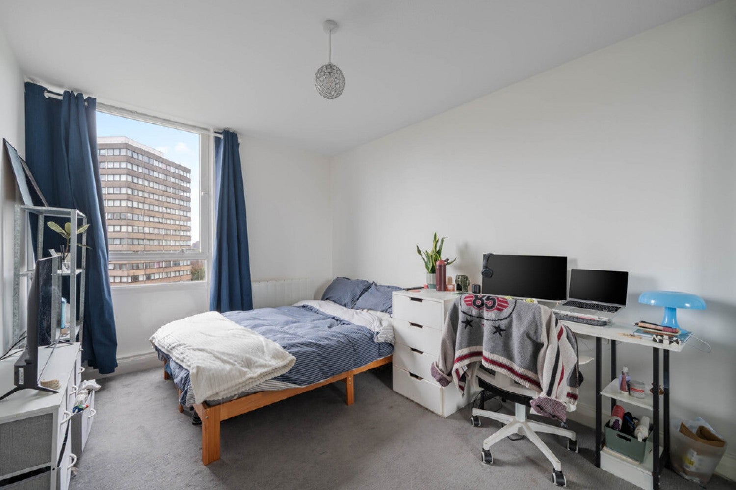 Flat Bramlands Close in Greater London