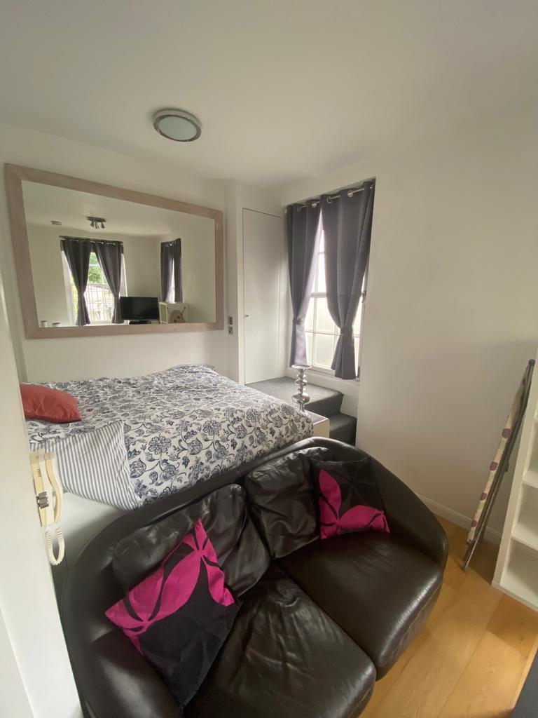 Flat Argyle Square in Greater London