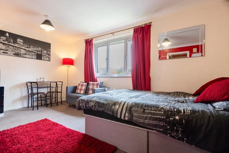 Flat Melton Avenue in Leeds