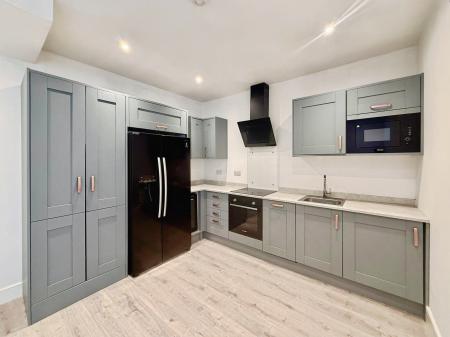Flat Hinckley Park in Hinckley and Bosworth