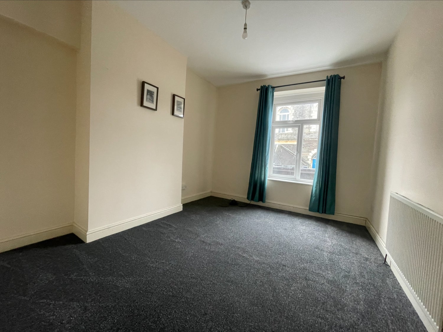 Room Crwys Road in Cardiff