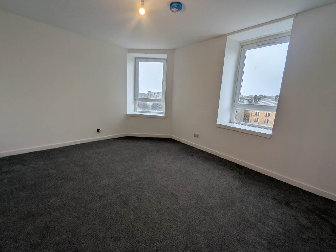Flat Dundonald Street in Dundee