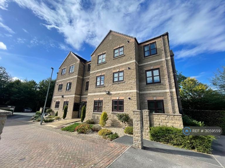 Flat Mereside in Kirklees