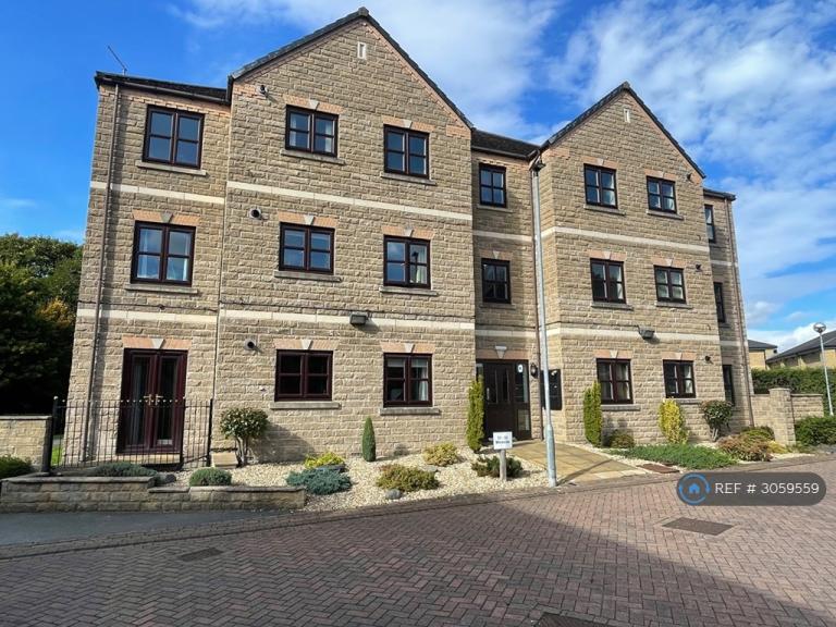 Flat Mereside in Kirklees