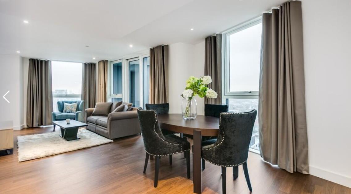 Flat Acacia Road in City of Westminster