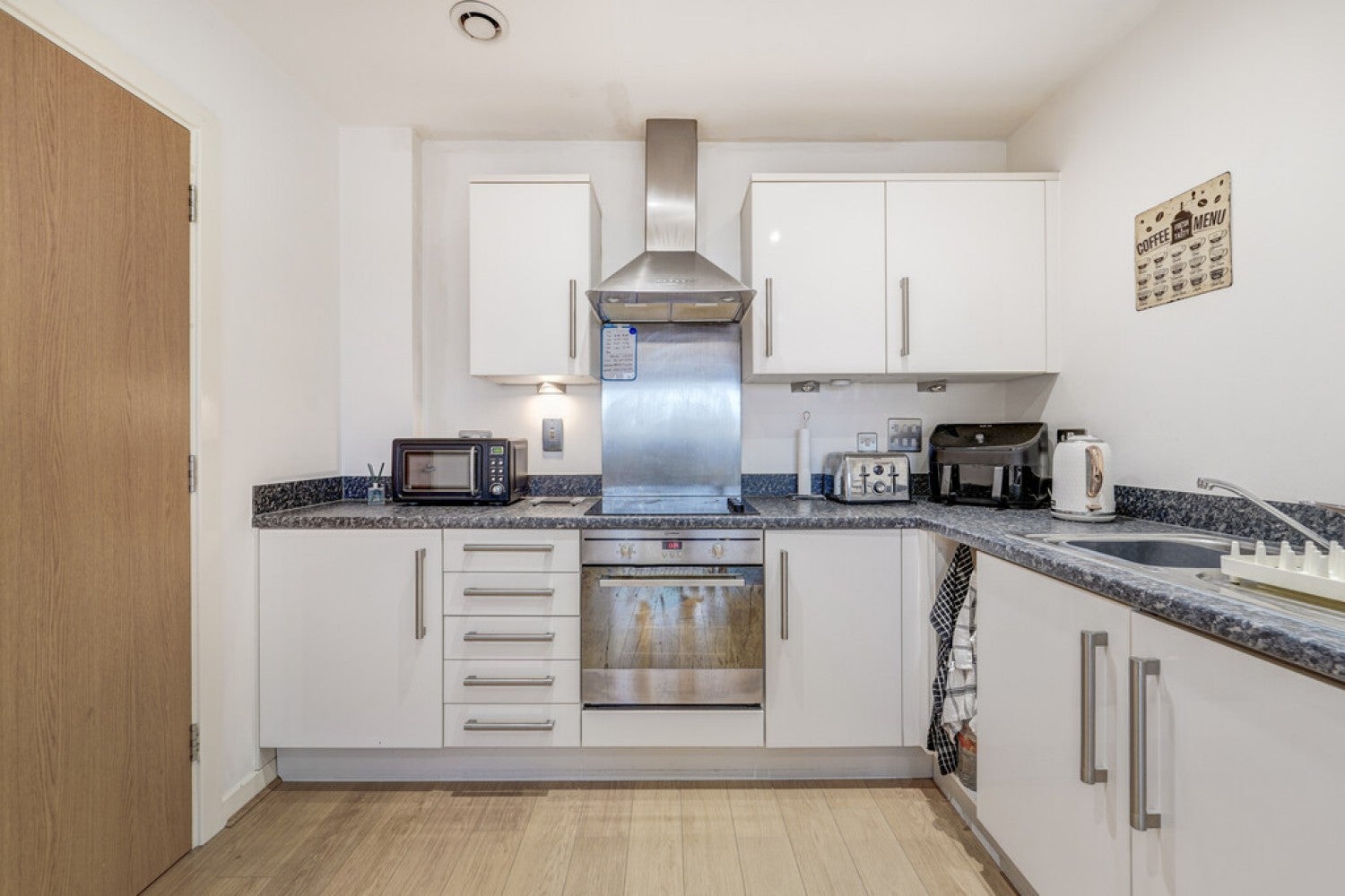 Flat Goldington Road in Bedford