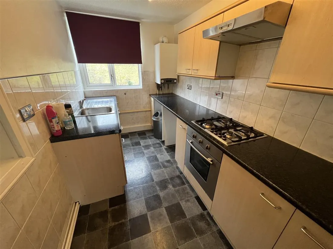Flat Cwmynyscoy Road in Pontypool