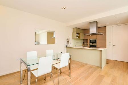 Flat York Way in Greater London