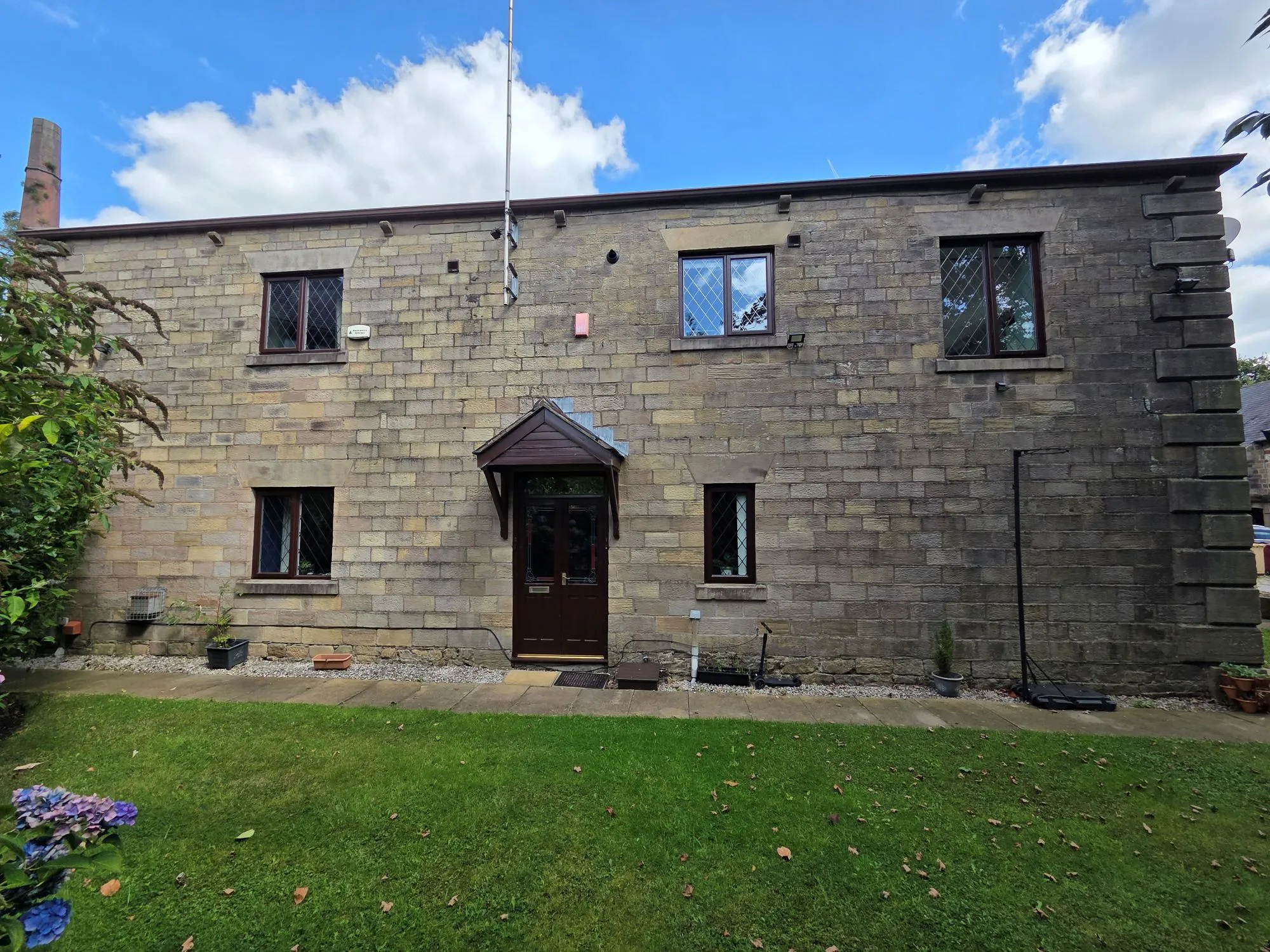 House Capitol Close in Bolton