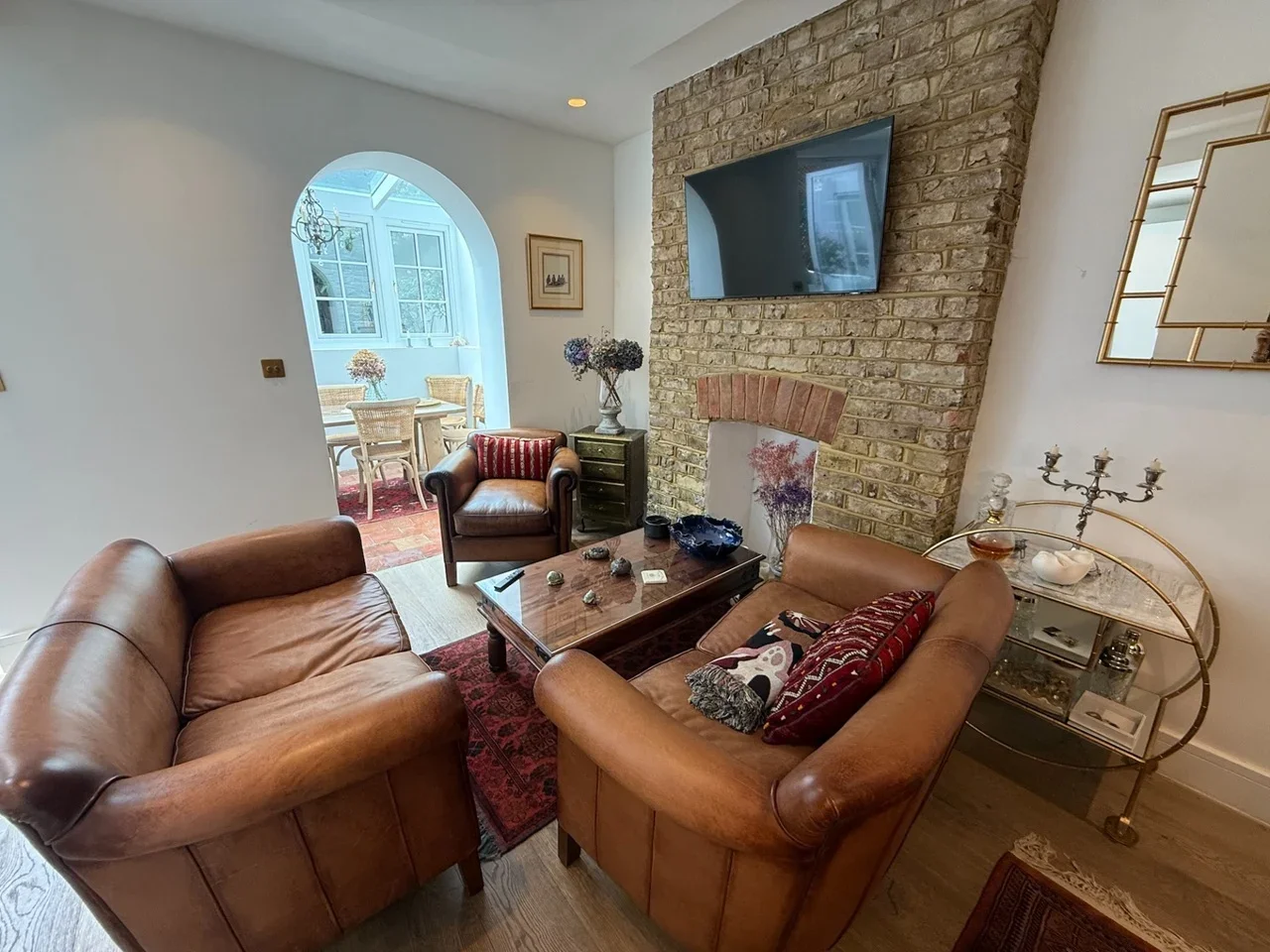 Flat Finborough Road in Greater London