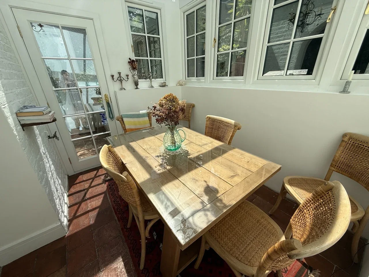 Flat Finborough Road in Greater London