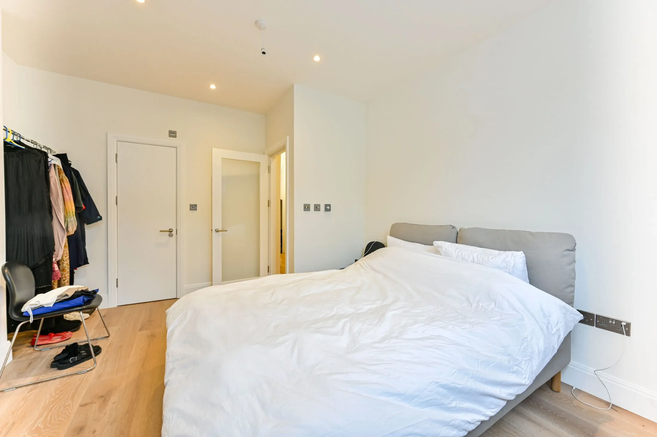 Flat Pennard Road in Greater London