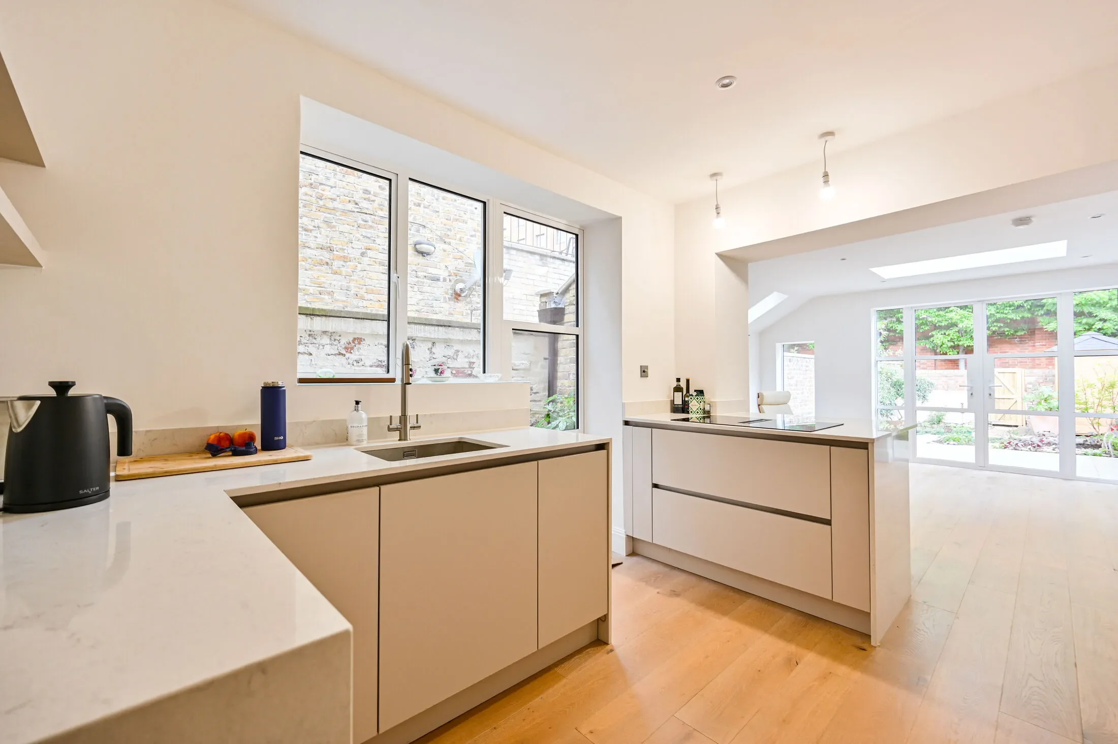 Flat Pennard Road in Greater London